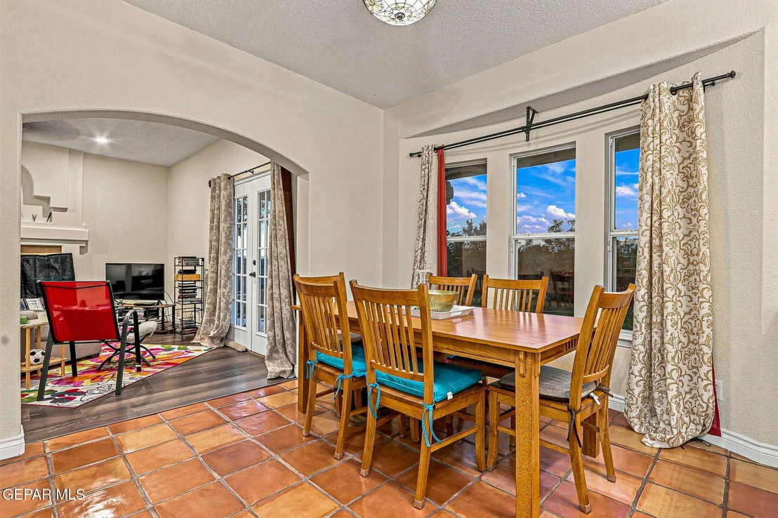 Photo of 6429 FRANKLIN RIDGE Drive