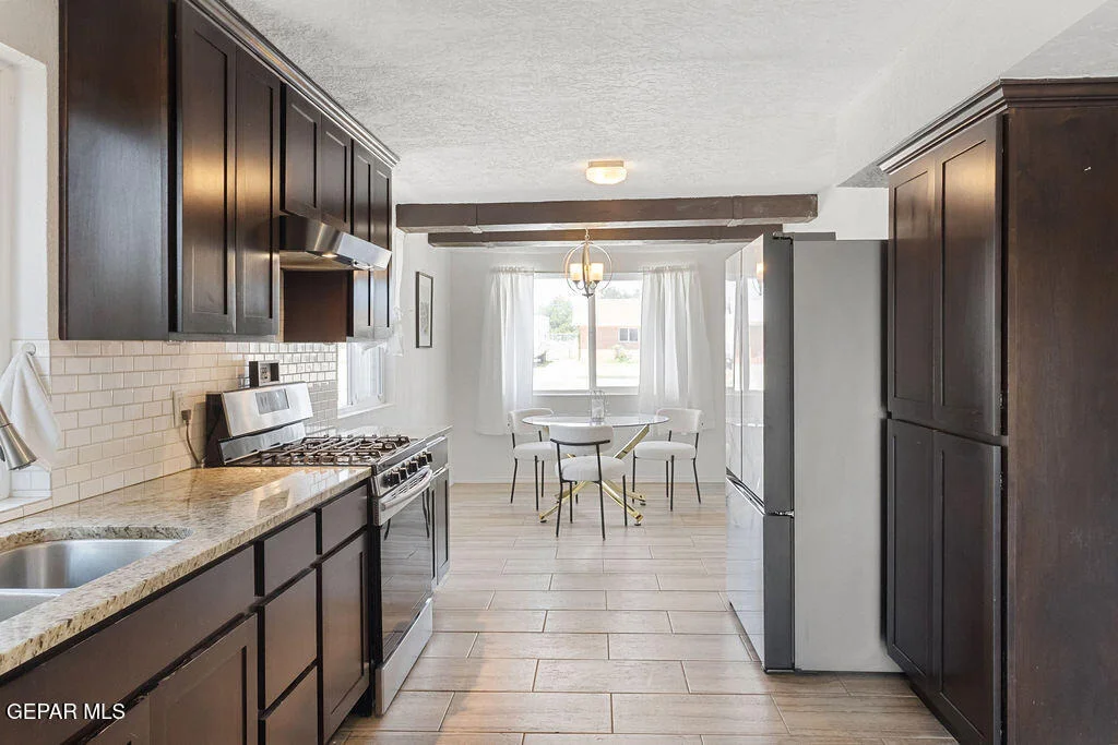 Photo of 2736 HAWICK Road