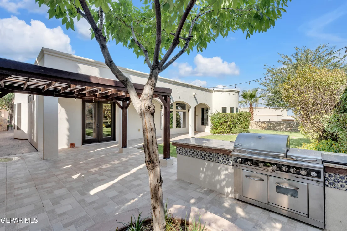 Photo of 5833 SUNDALE Road