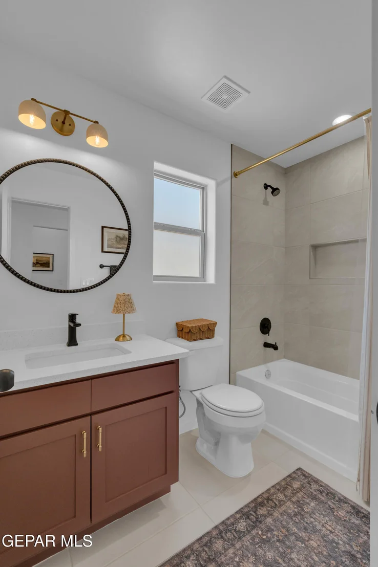 Photo of 937 SANDHURST Place