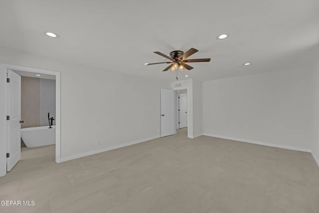 Photo of 4004 Flamingo Drive