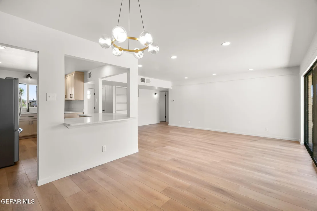 Photo of 4318 Larchmont Drive