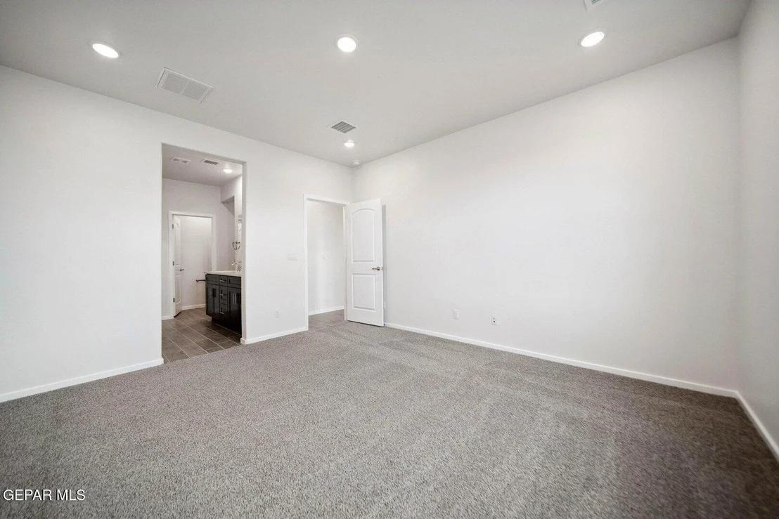 Photo of 13824 Summer Hail Avenue