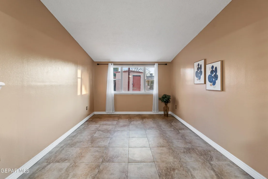 Photo of 332 CARNIVAL Drive
