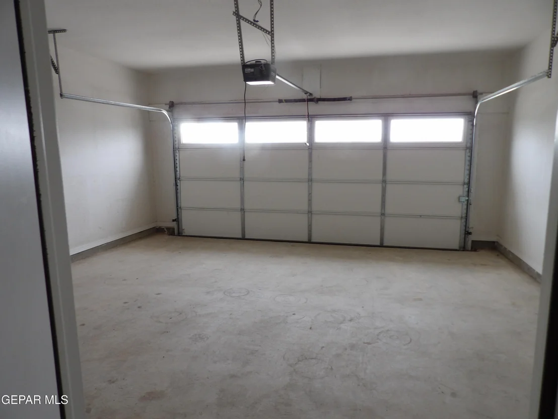 Photo of 6088 HIDDEN ROW Avenue