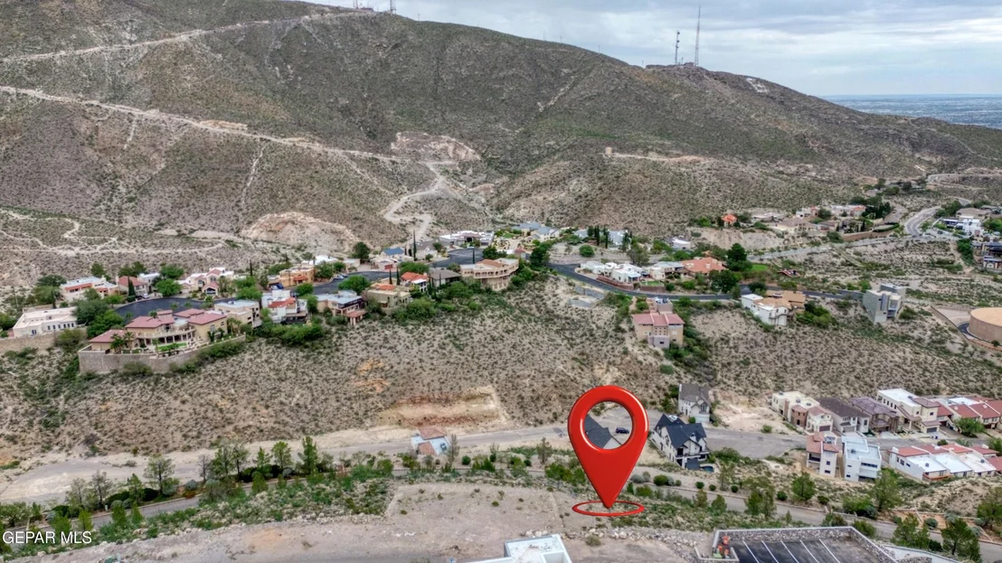 Photo of 10 LONE CREST Drive