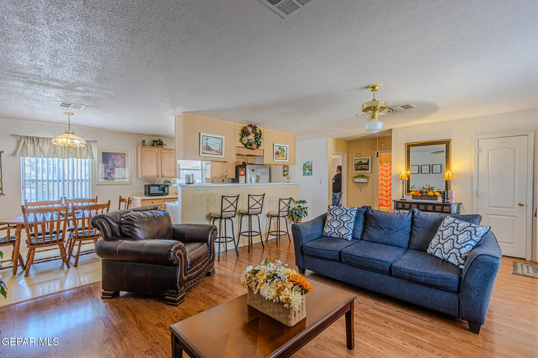 Photo of 1551 SEMINOLE Drive