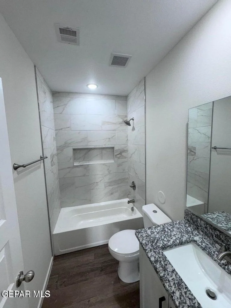 Photo of 975 Barbara Ave Avenue
