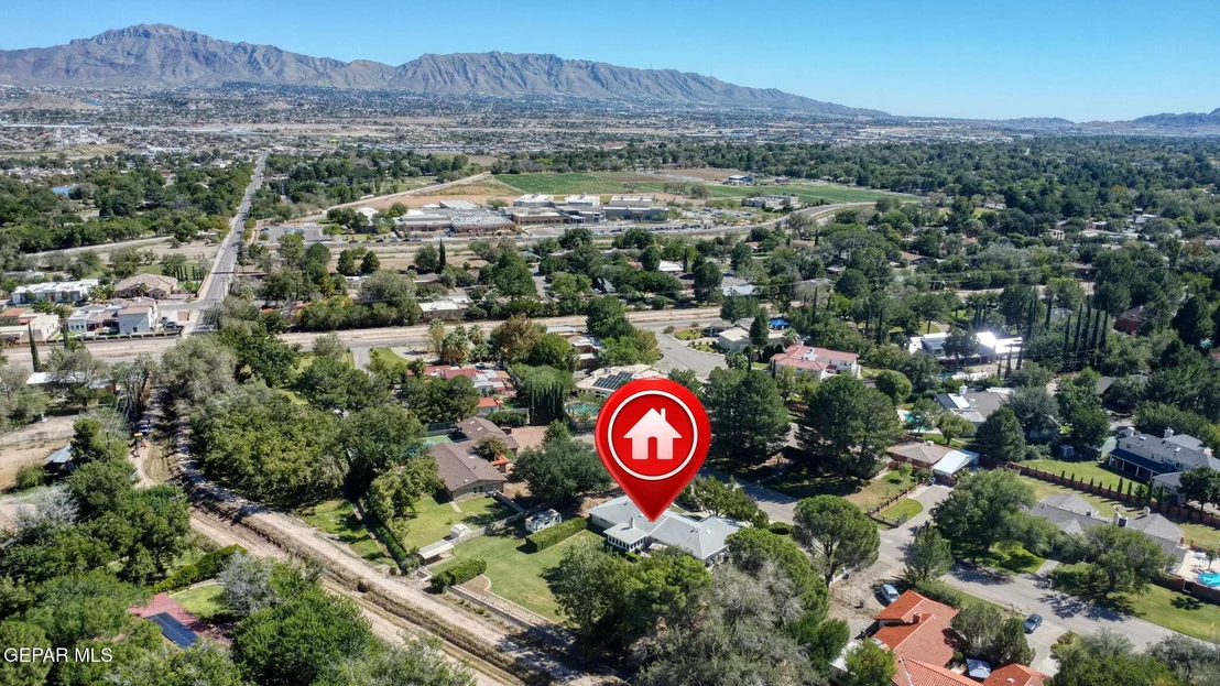 Photo of 717 LIVE OAK Drive