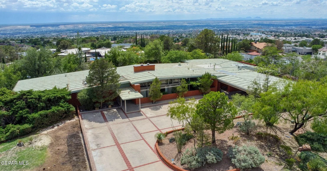 Photo of 1209 Thunderbird Drive
