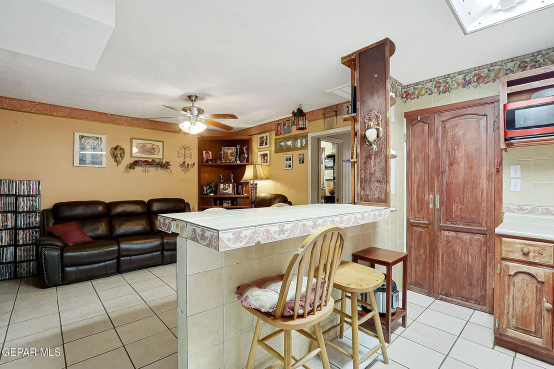 Photo of 8156 Sharp Road