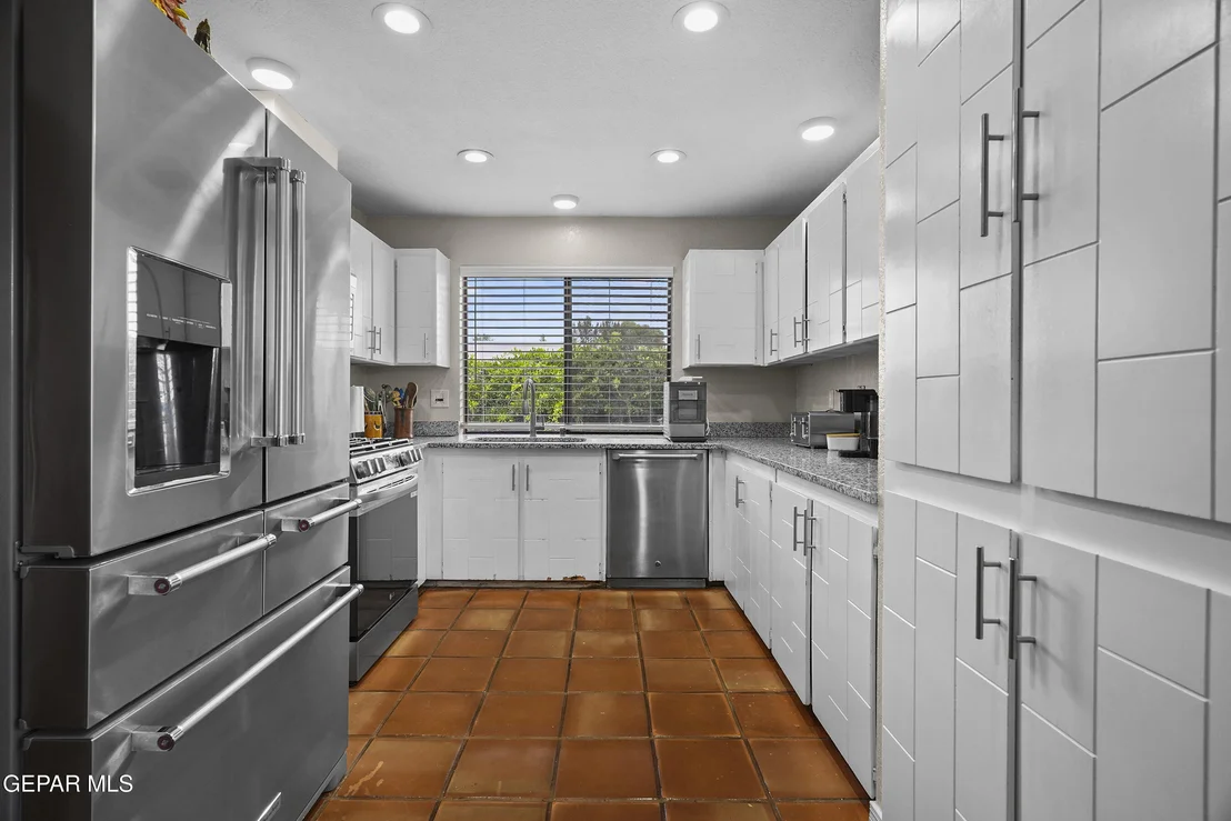 Photo of 207 SERRANIA Drive