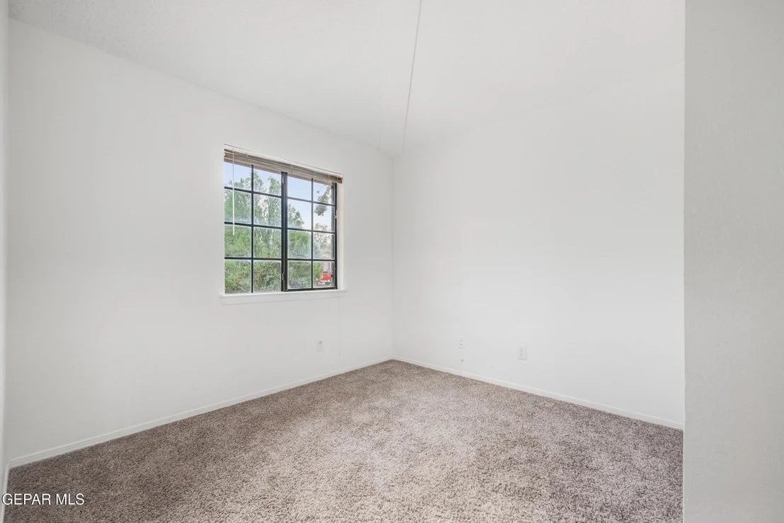 Photo of 11421 LONE WOLF Circle