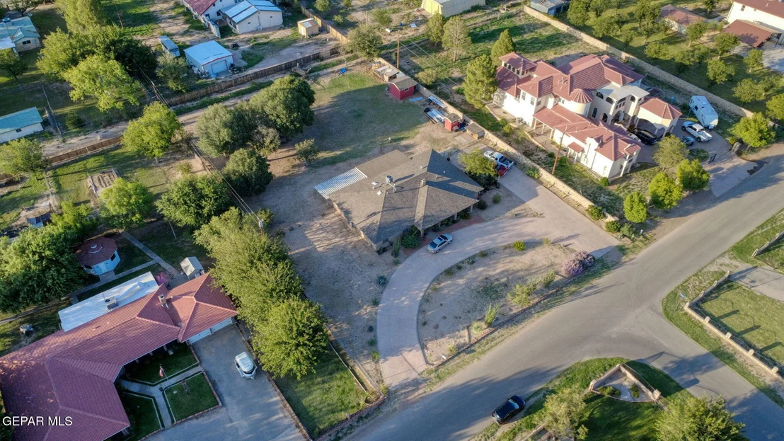 Photo of 125 LA NELL Drive
