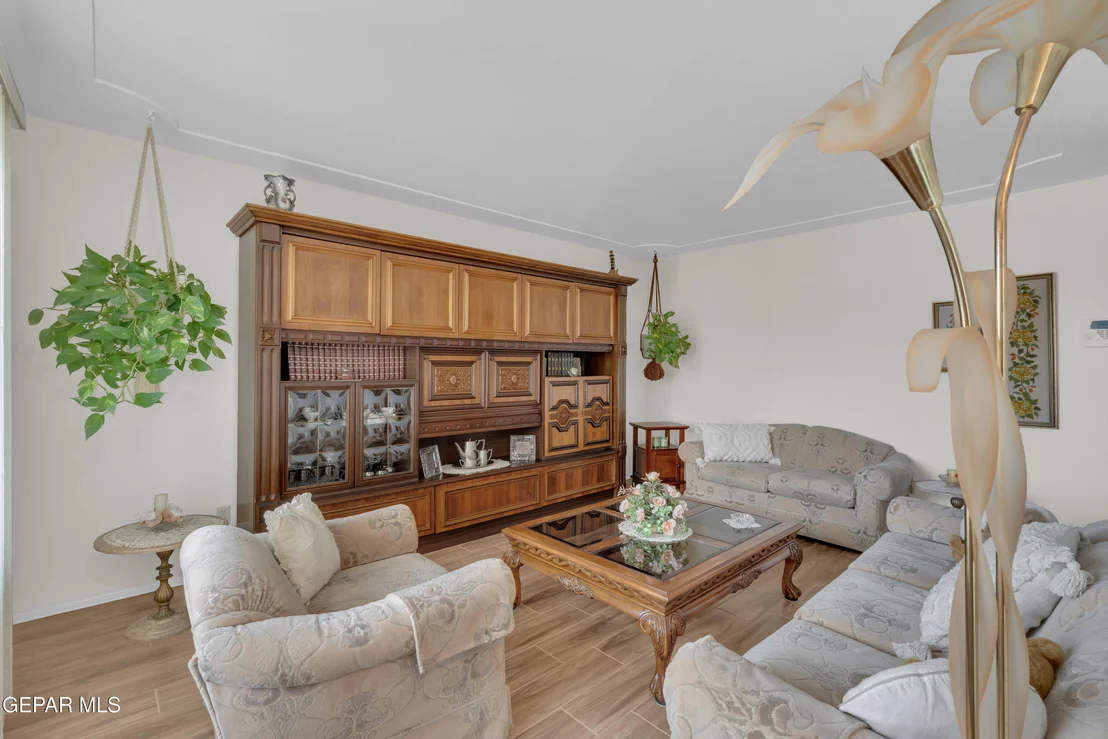 Photo of 5009 MCCORMICK Lane