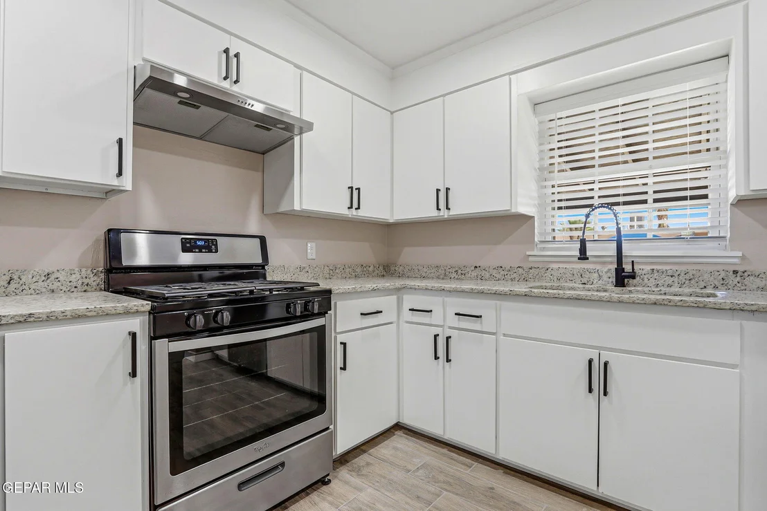 Photo of 5700 Lexington Road
