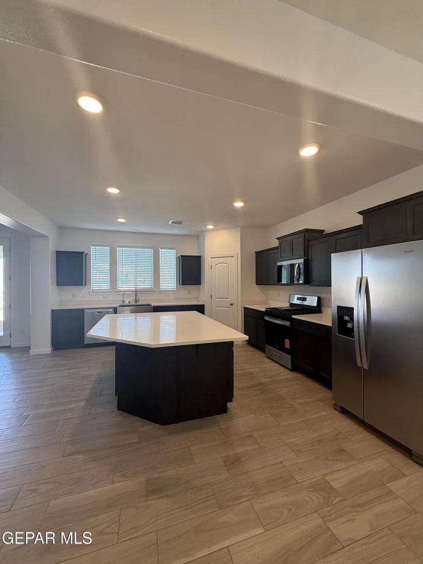 Photo of 10724 Aaron Street