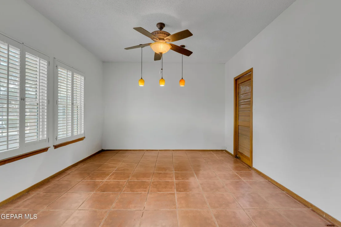 Photo of 2121 GREENLEE Drive
