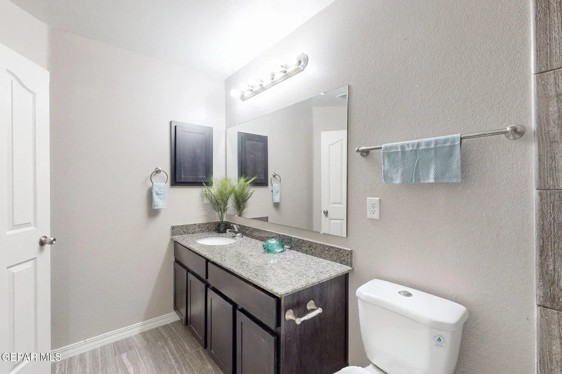 Photo of 3144 JIM BARNES