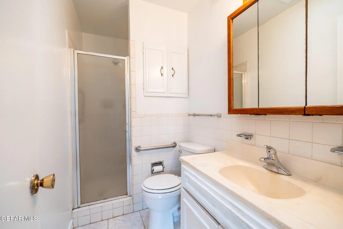 Photo of 8516 Mineola Drive