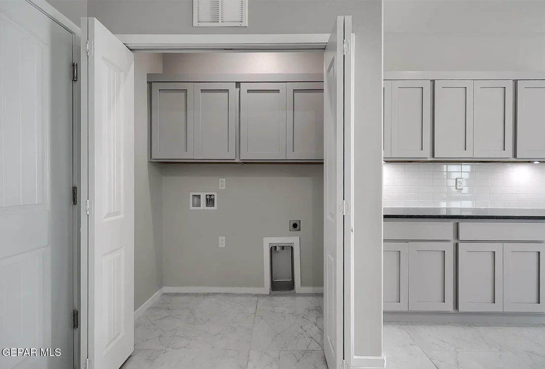 Photo of 15100 COMPOSITION Avenue