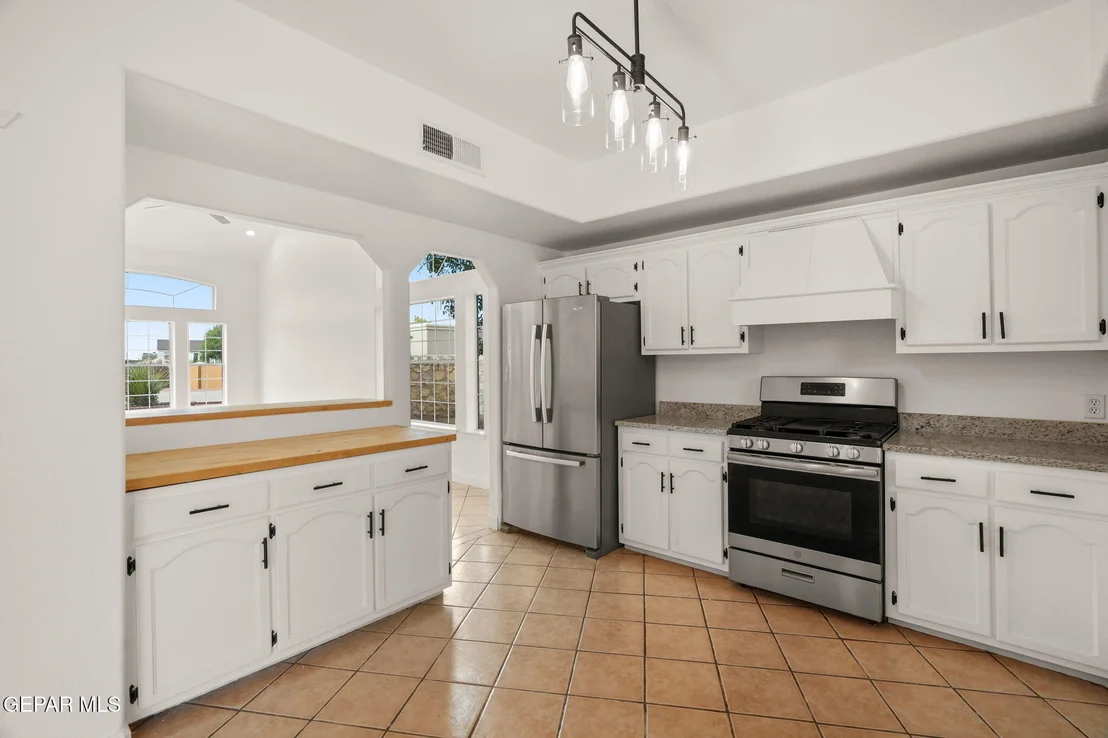 Photo of 12385 Orchard Park