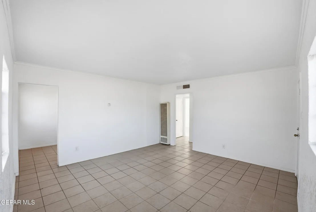 Photo of 652 VAL VERDE Street