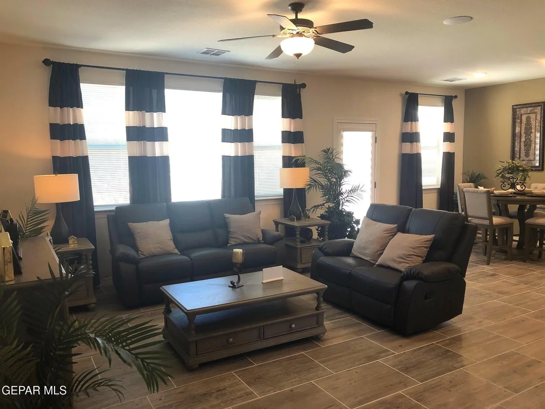 Photo of 10705 Aaron Street
