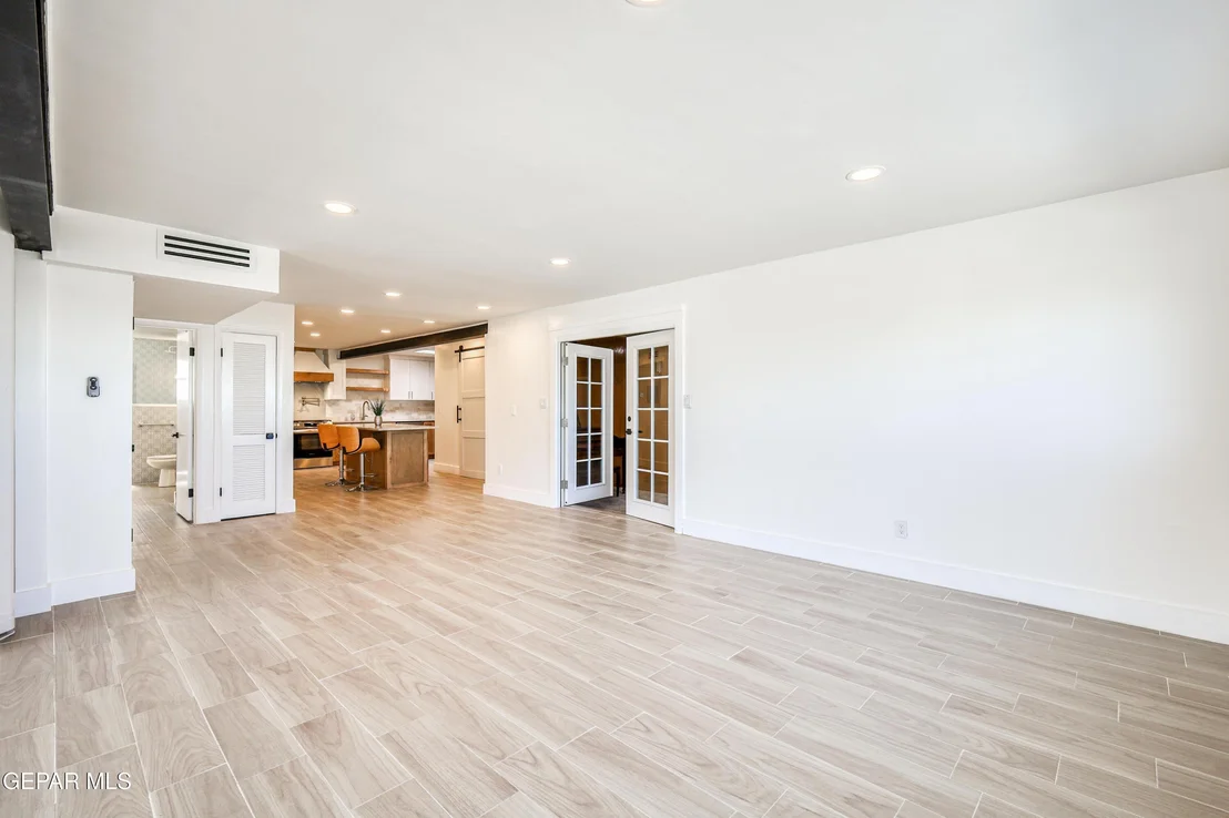 Photo of 704 MCKELLIGON Drive