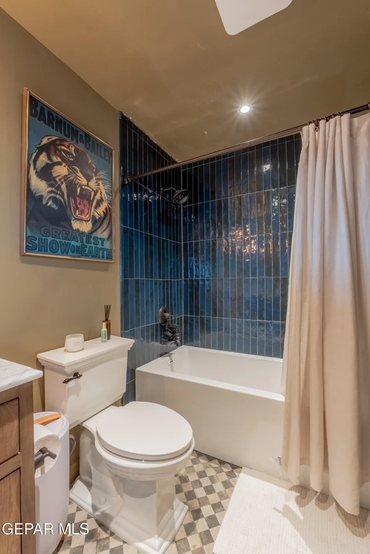 Photo of 3931 FLAMINGO Drive
