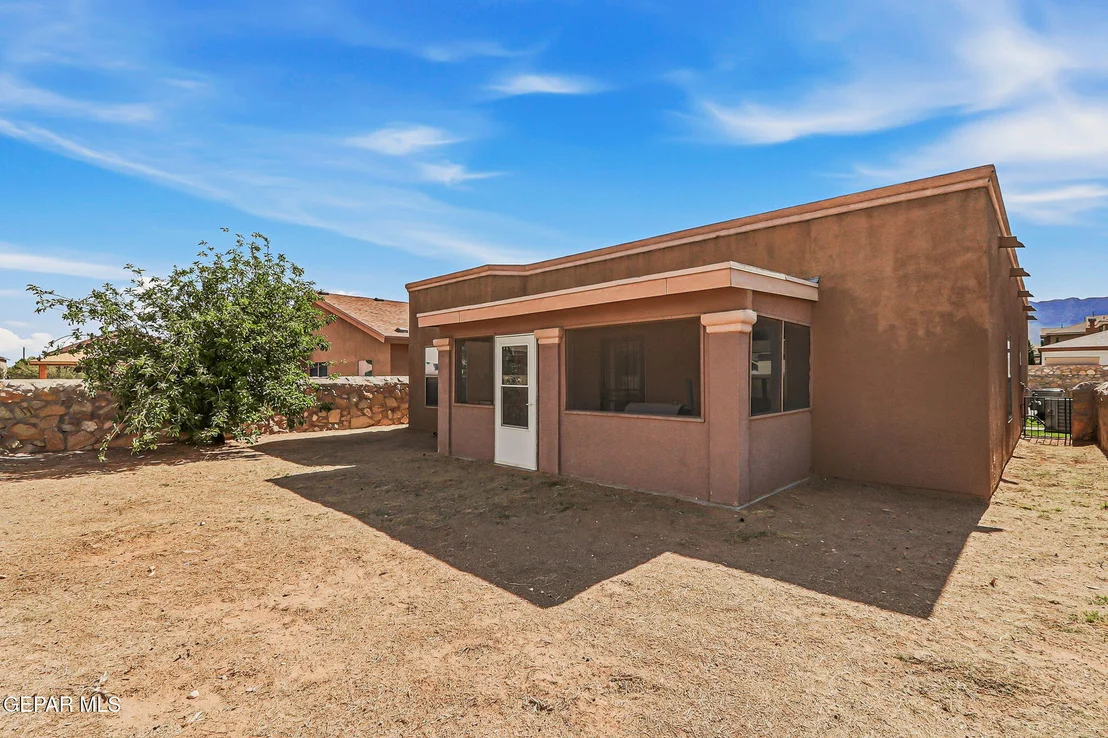 Photo of 11052 RAY MENA Lane