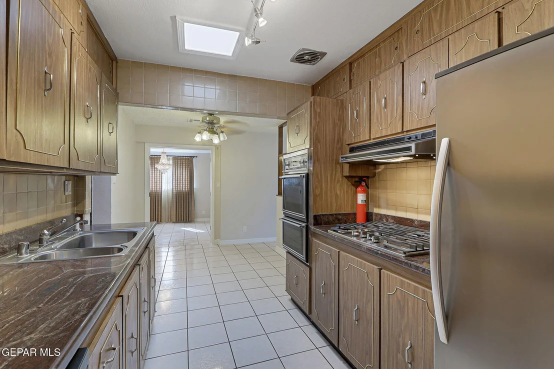 Photo of 1304 Honeysuckle Drive