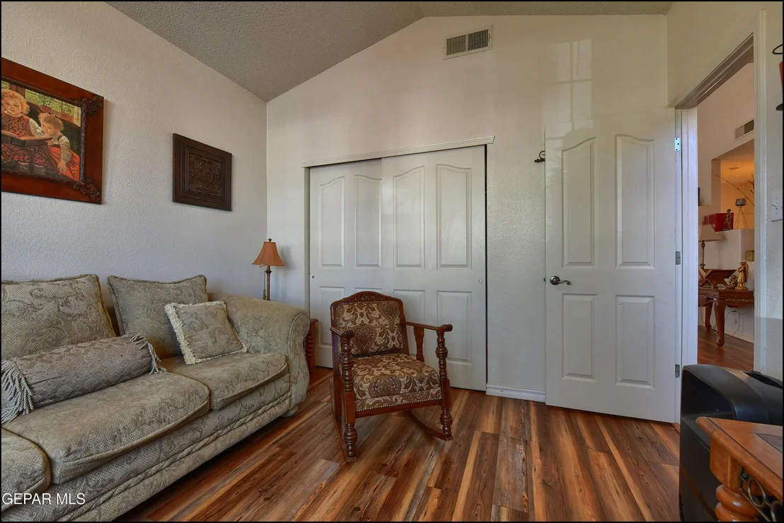 Photo of 260 WESTVALE Court