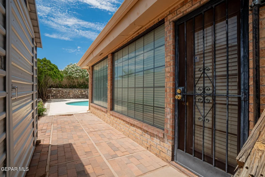 Photo of 3204 HIGH POINT Drive