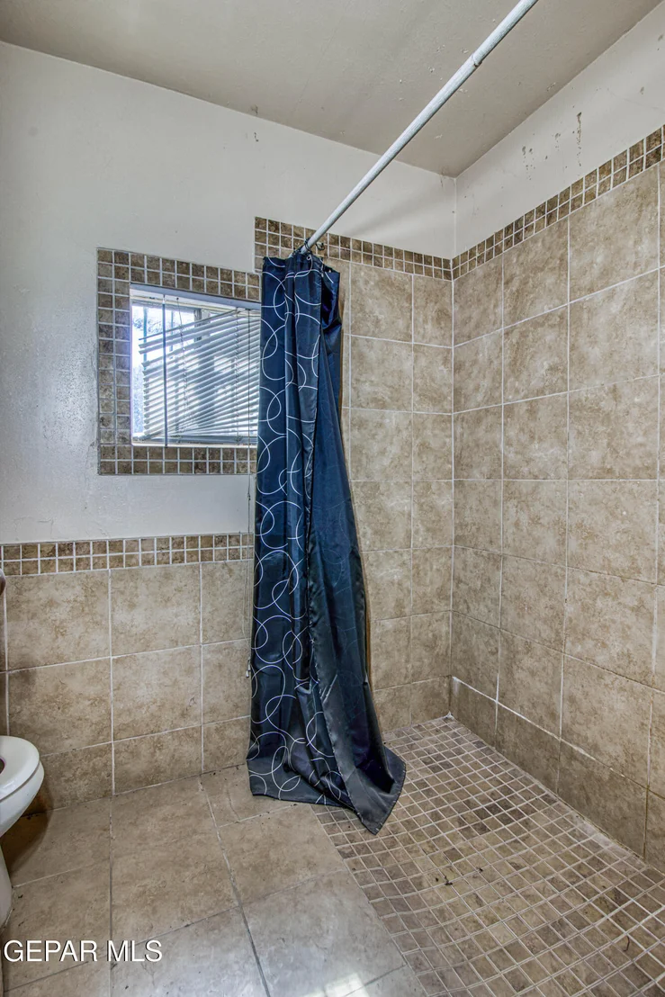 Photo of 10409 Alameda Avenue