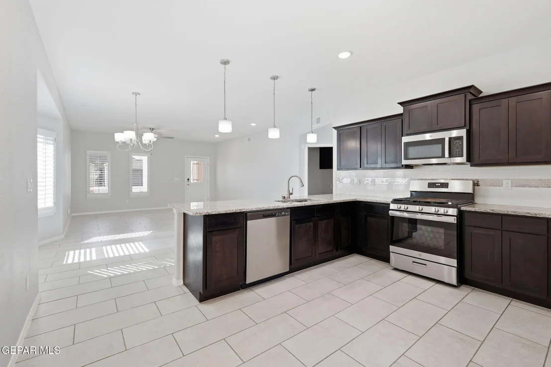 Photo of 220 ANGLESY Place