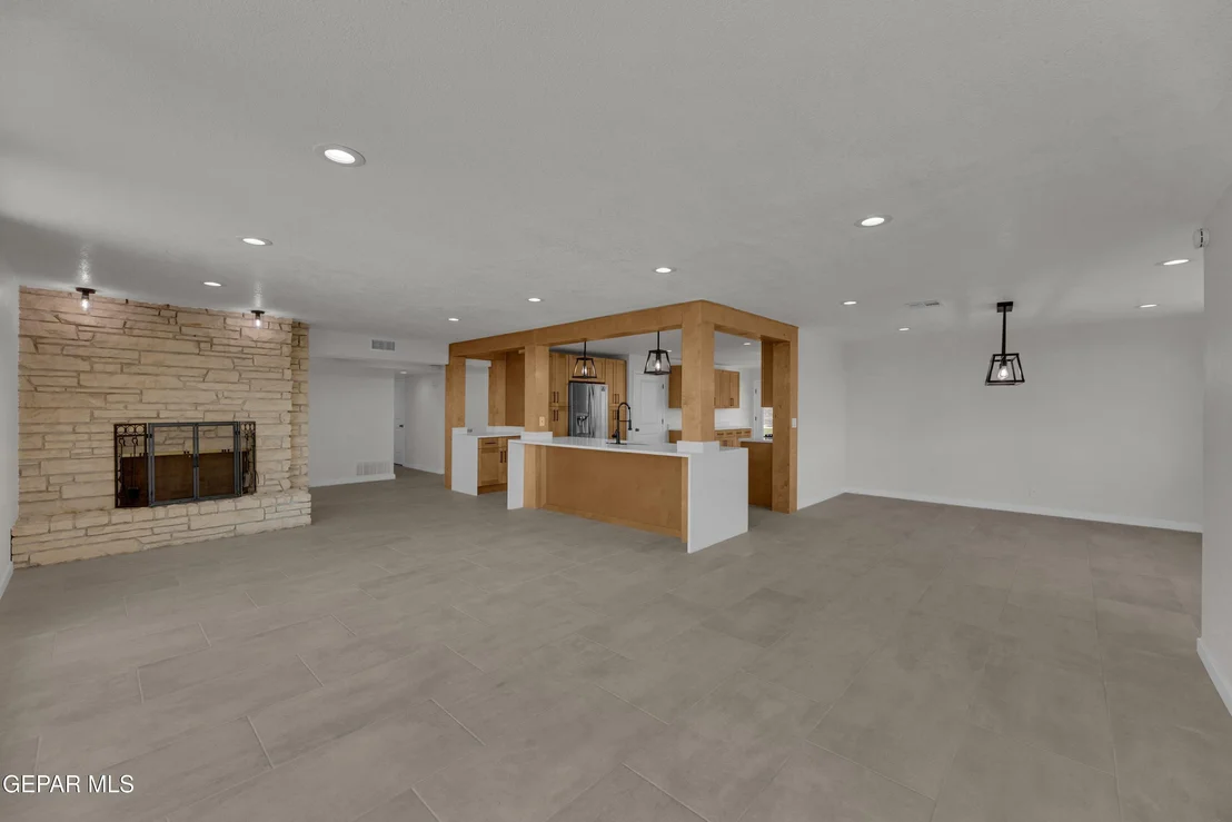 Photo of 4004 Flamingo Drive
