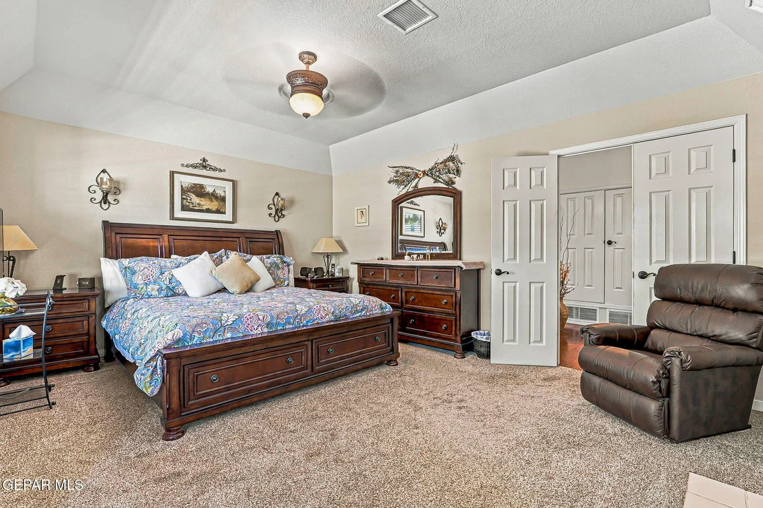 Photo of 1158 PINE RIDGE Way