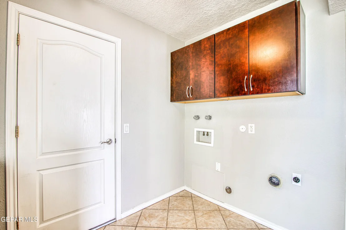 Photo of 2915 STONE EDGE Road