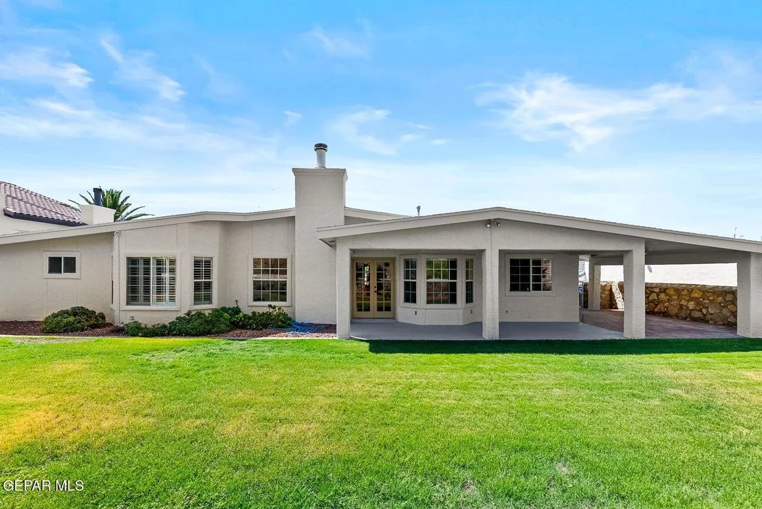 Photo of 6637 WIND RIDGE Drive