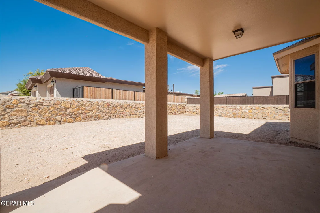 Photo of 3049 LOOKOUT POINT Drive