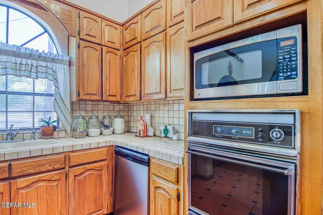 Photo of 12309 SUGDEN Road