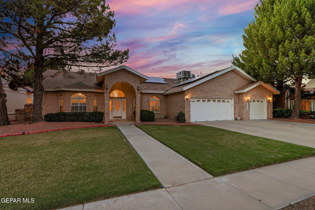 Photo of 533 ROSINANTE Road