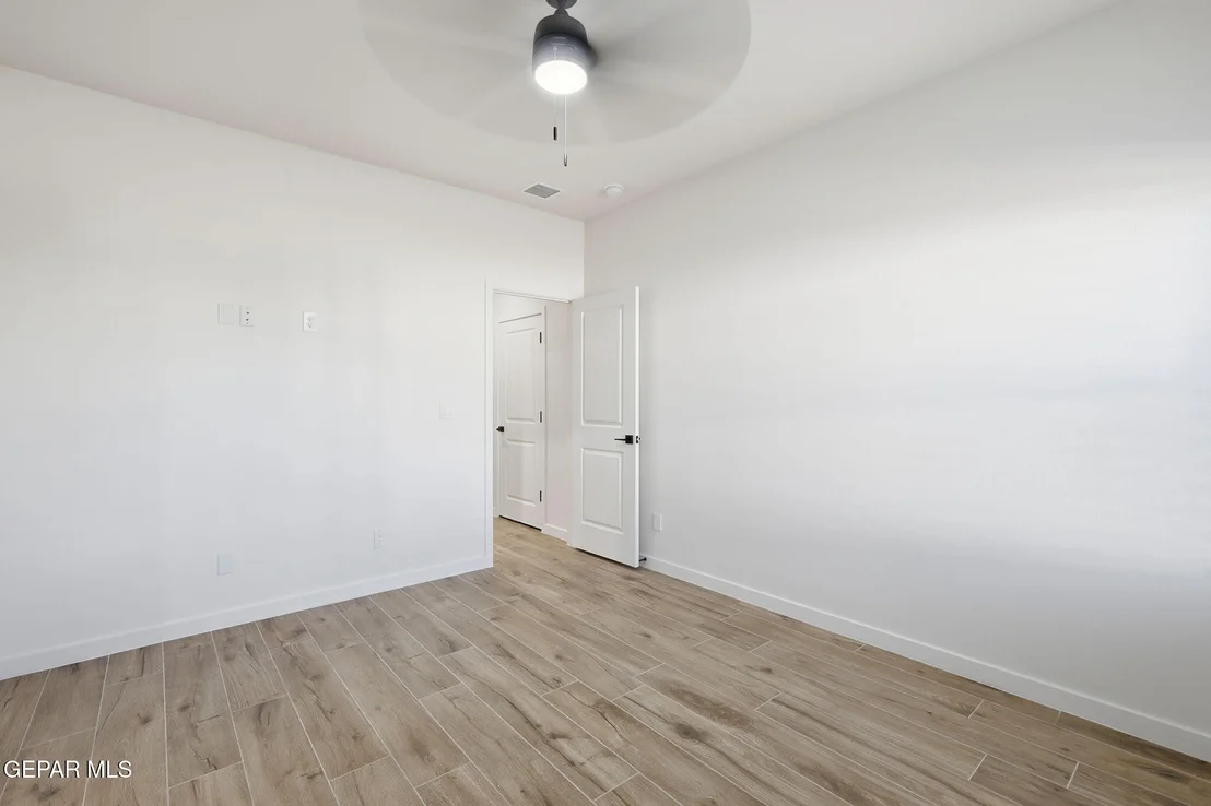 Photo of 12424 Amesbury Avenue