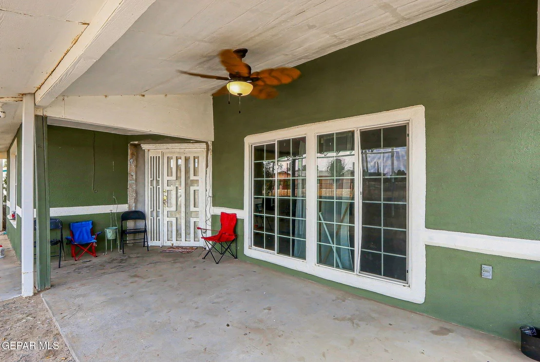 Photo of 1178 YANN Road