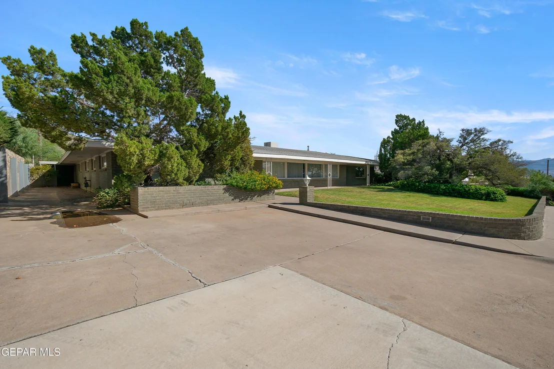Photo of 3924 FLAMINGO Drive