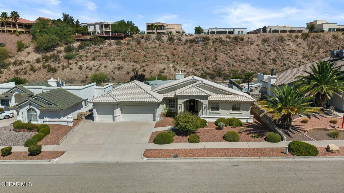 Photo of 6637 WIND RIDGE Drive
