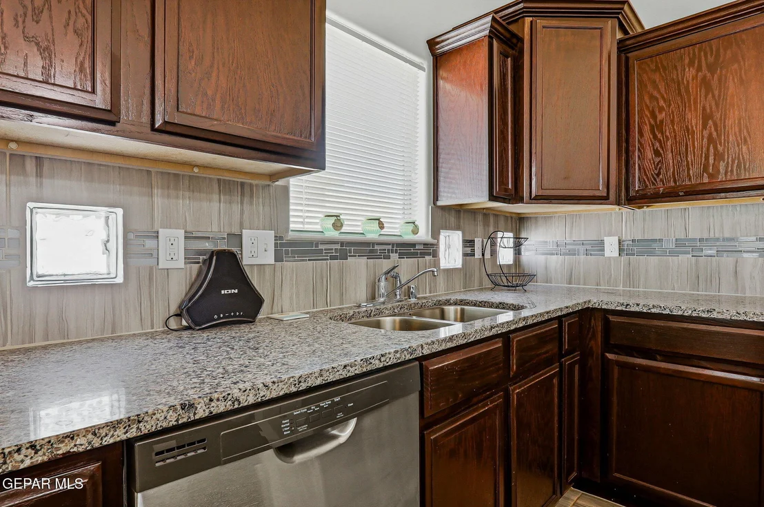 Photo of 14329 Nick Drahos Lane