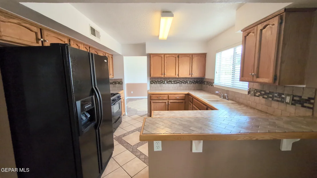 Photo of 5021 BALLINGER Drive