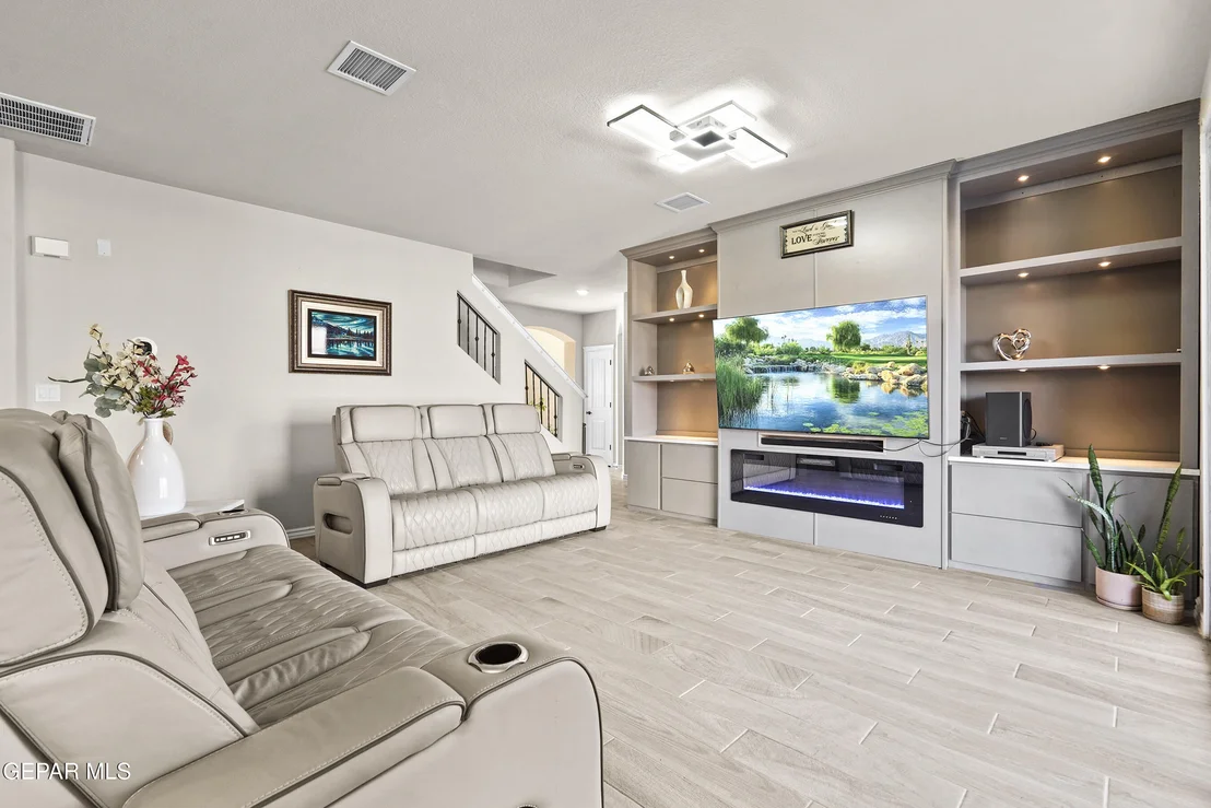 Photo of 7317 GLACIER Drive